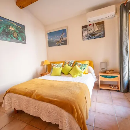 Maison Climatisee Pour 5 Personnes , Au Clame , Jardin Arbore Proche Commerces *