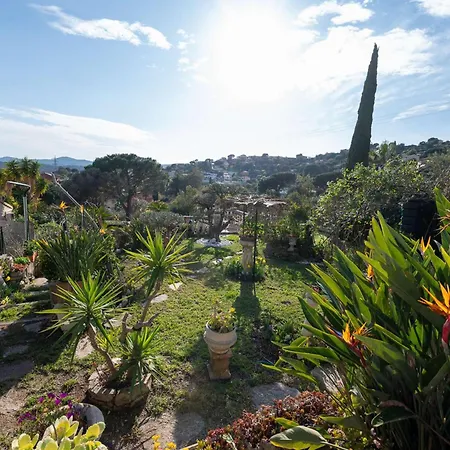 Maison Climatisee Pour 5 Personnes , Au Clame , Jardin Arbore Proche Commerces فيلة *