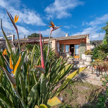 Maison Climatisee Pour 5 Personnes , Au Clame , Jardin Arbore Proche Commerces Villa *